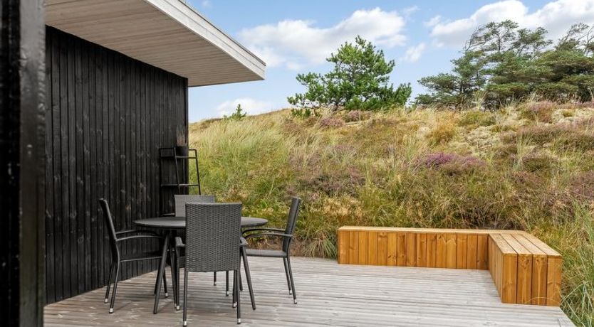 Photo of "Melanie" - 950m from the sea