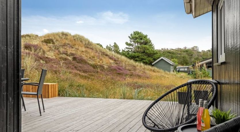 Photo of "Melanie" - 950m from the sea