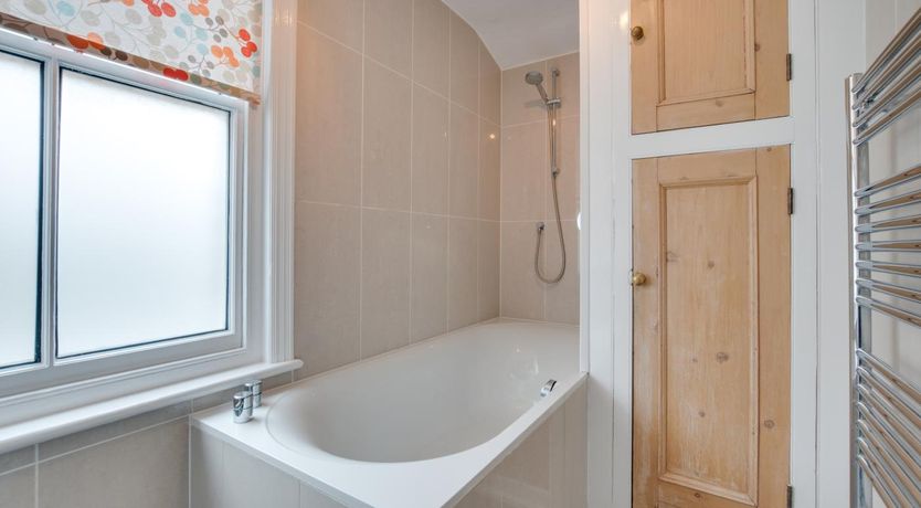 Photo of 4 Bed in Whitby