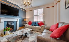 Photo of 4 Bed in Whitby
