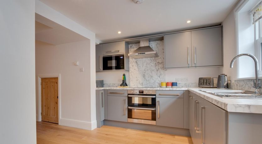 Photo of 4 Bed in Whitby