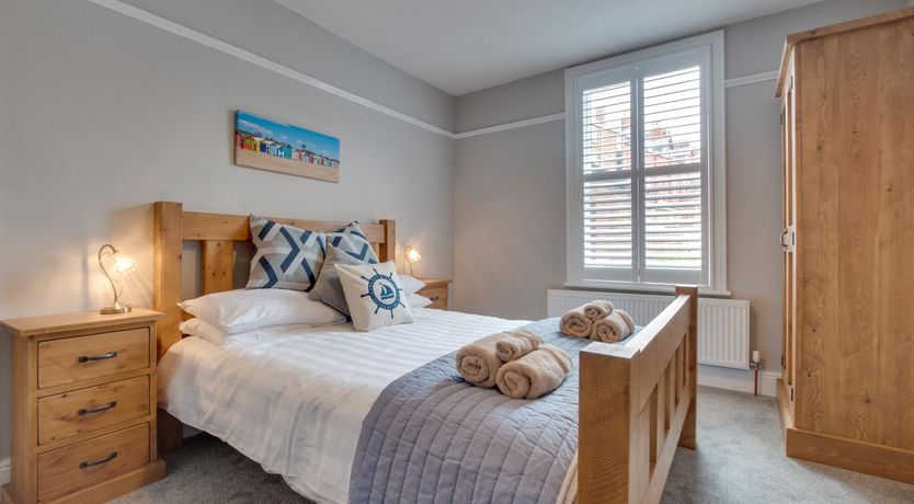 Photo of 4 Bed in Whitby