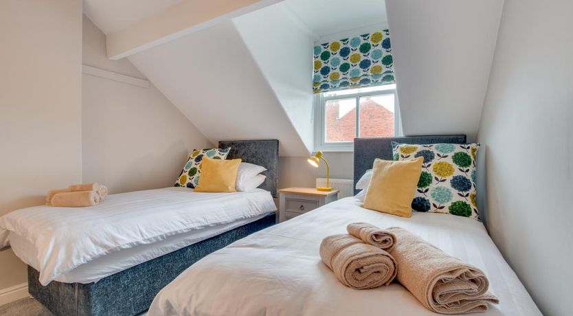 Photo of 4 Bed in Whitby