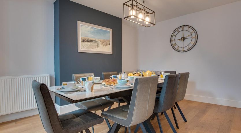 Photo of 4 Bed in Whitby