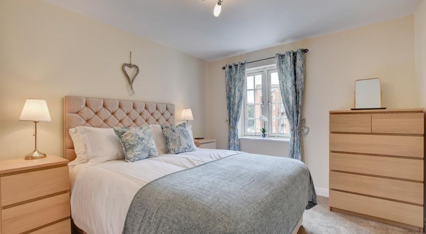 Photo of 2 Bed in Whitby