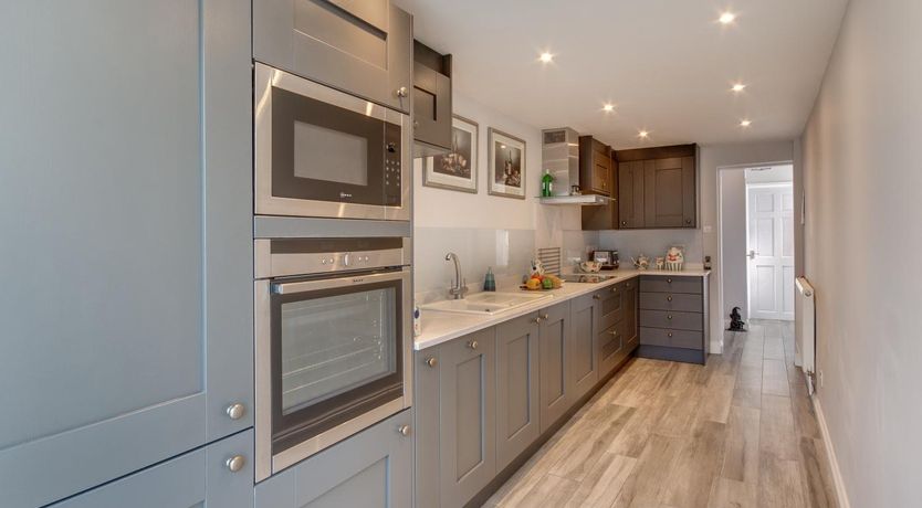 Photo of 3 Bed in Holt