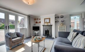 Photo of 3 Bed in Holt