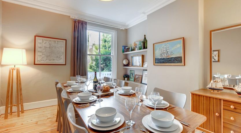 Photo of 6 Bed in Southwold