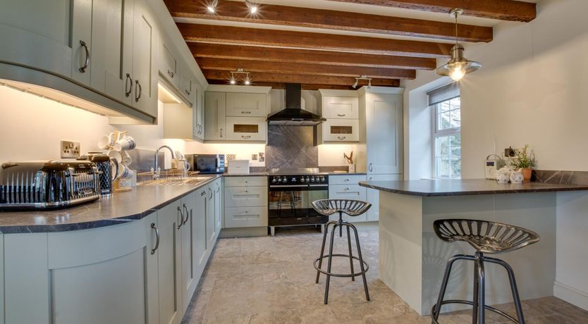 Photo of 4 Bed in Llanaelhaearn