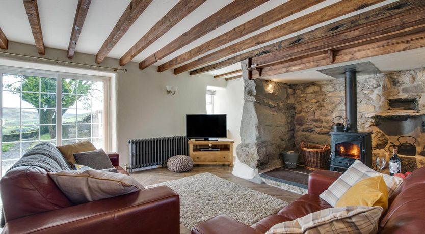 Photo of 4 Bed in Llanaelhaearn