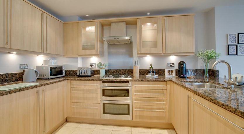 Photo of 2 Bed in West Bay
