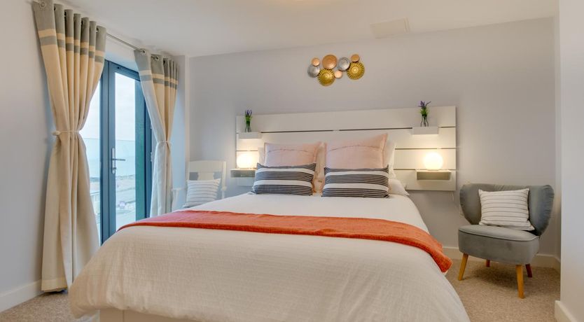Photo of 2 Bed in West Bay