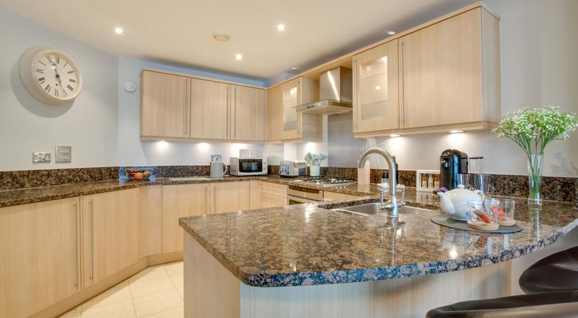 Photo of 2 Bed in West Bay