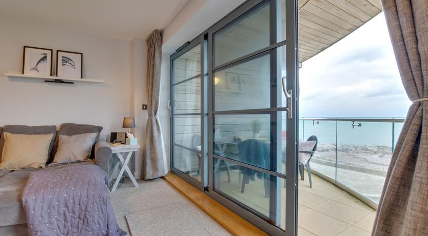 Photo of 2 Bed in West Bay