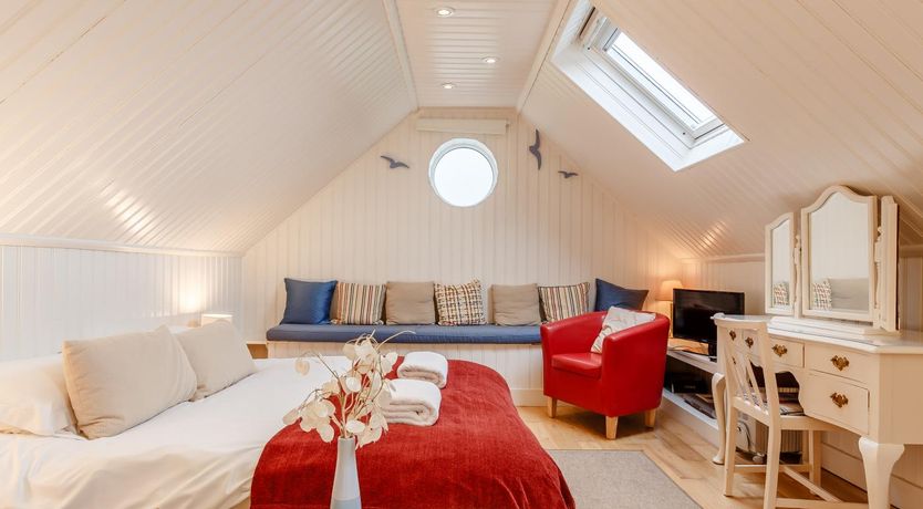 Photo of 6 Bed in Padstow