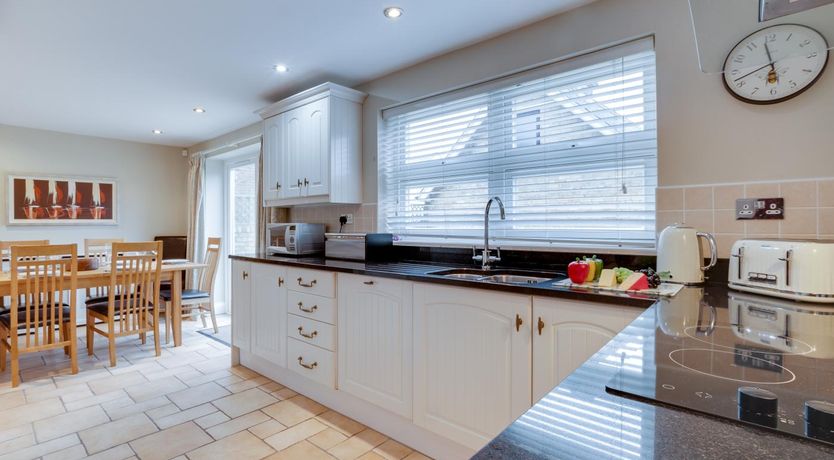 Photo of 4 Bed in North Sunderland