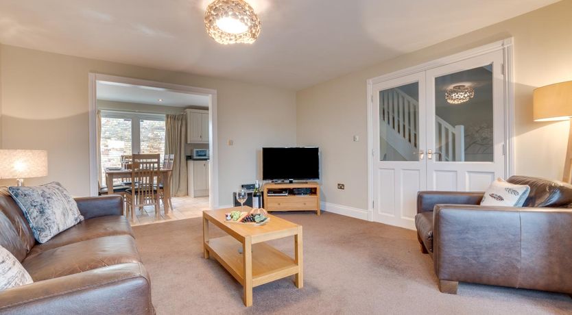 Photo of 4 Bed in North Sunderland