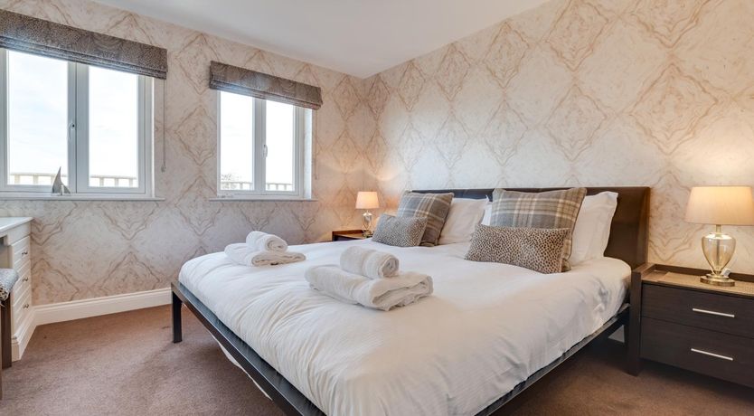 Photo of 4 Bed in North Sunderland