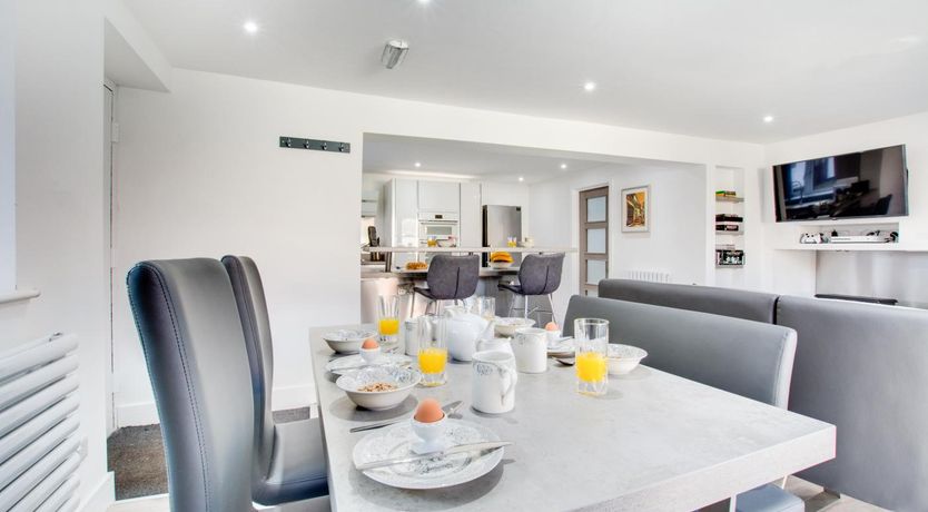 Photo of 3 Bed in Holt
