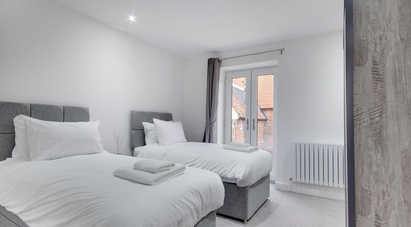 Photo of 3 Bed in Holt