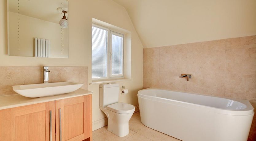 Photo of 2 Bed in Holt