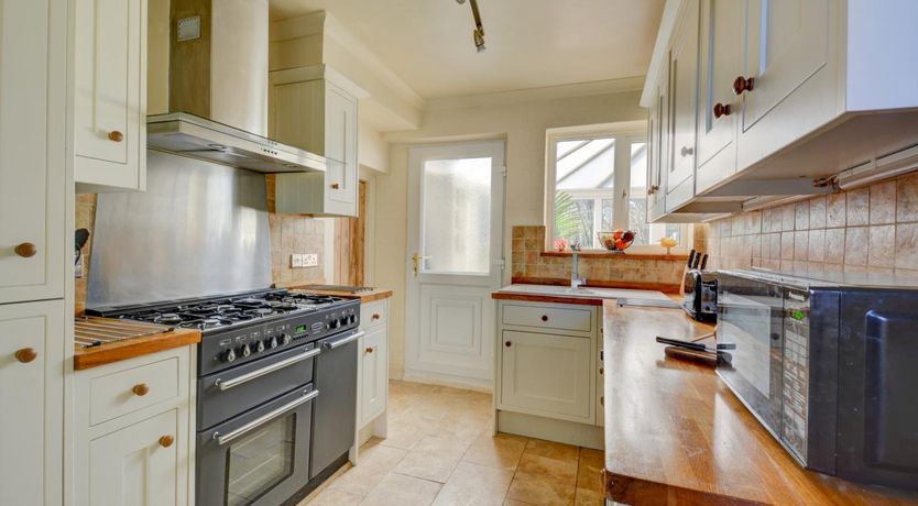 Photo of 2 Bed in Holt