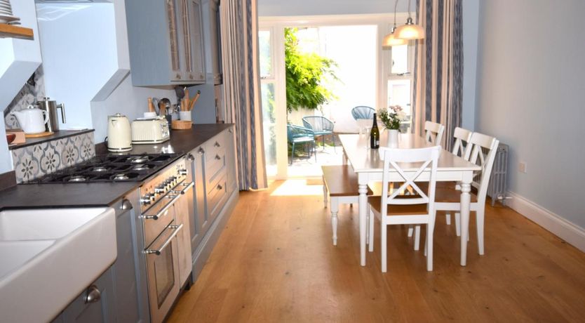 Photo of 4 Bed in Shaldon