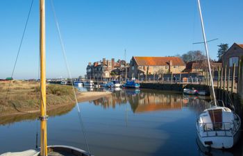 2 Bed in Blakeney Holiday Home