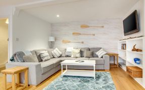 Photo of 3 Bed in Dartmouth