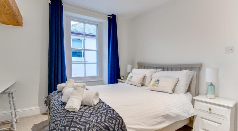 Photo of 3 Bed in Dartmouth
