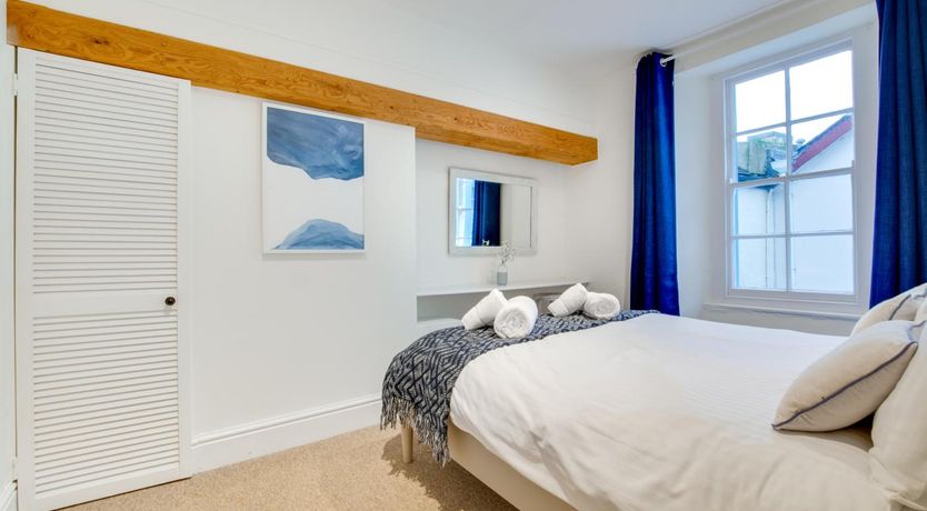 Photo of 3 Bed in Dartmouth