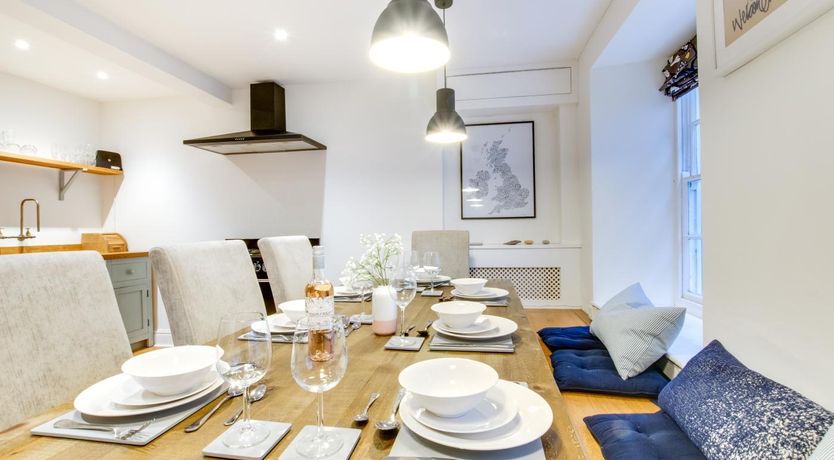 Photo of 3 Bed in Dartmouth