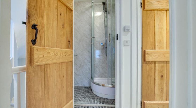 Photo of 3 Bed in Dartmouth