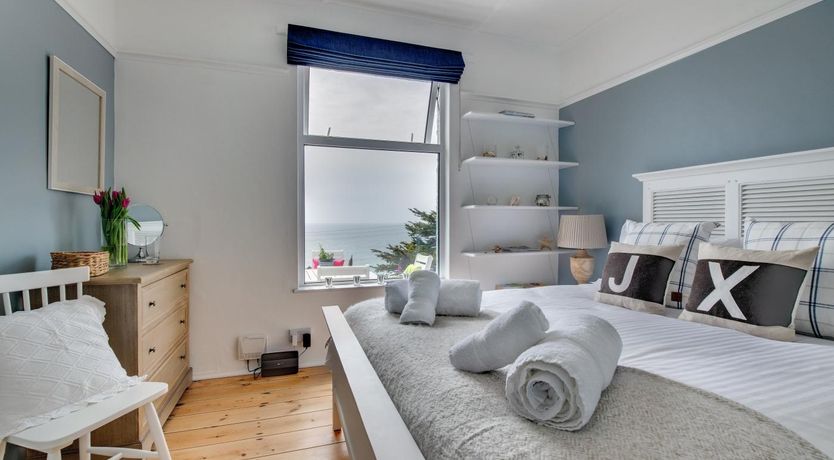 Photo of 4 Bed in Praa Sands