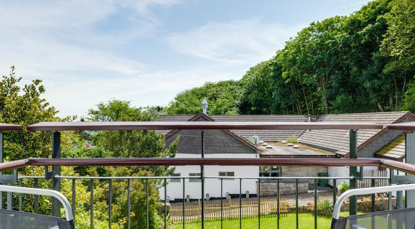 Photo of 1 Bed in St. Levan