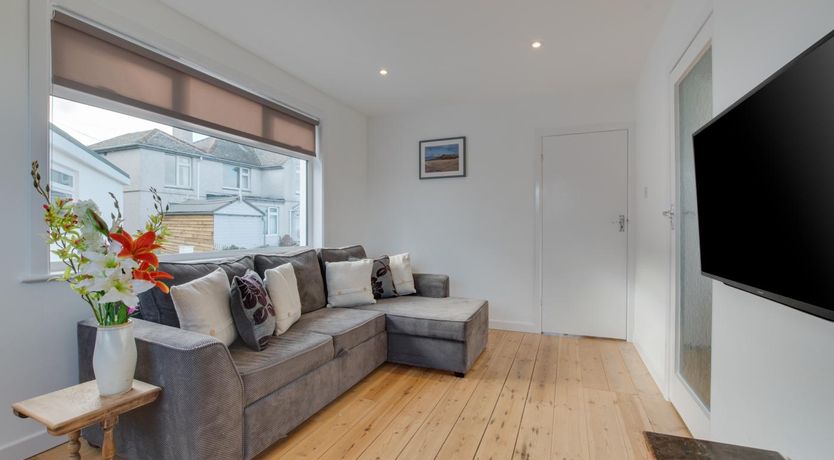 Photo of 3 Bed in St. Ives