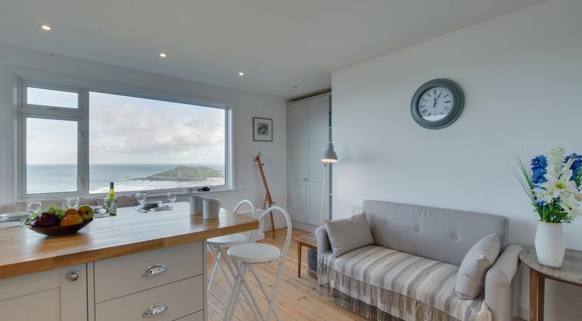 Photo of 3 Bed in St. Ives