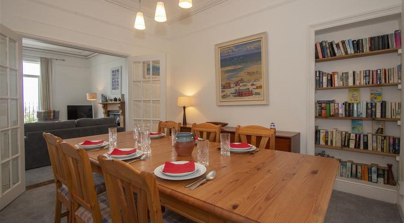 Photo of 5 Bed in St Ives