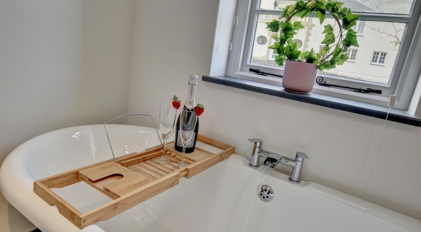 Photo of 2 Bed in Ilfracombe