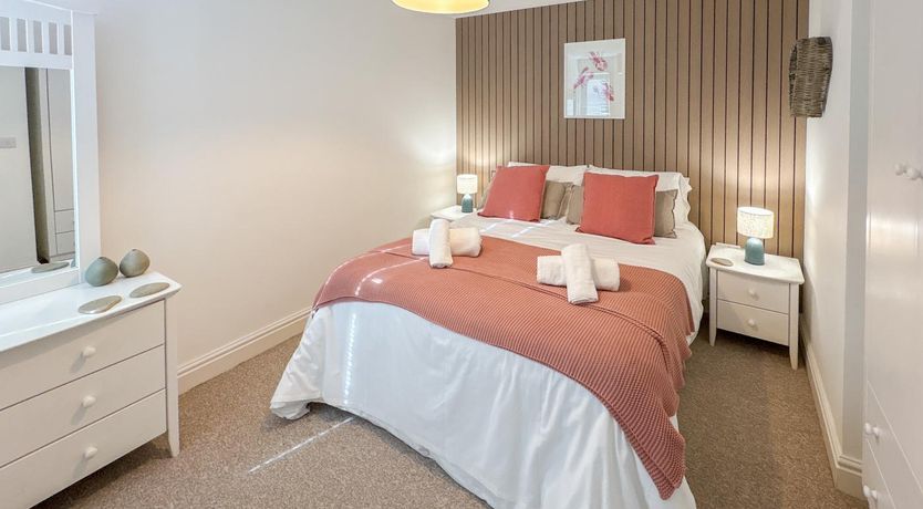 Photo of 2 Bed in St Ives