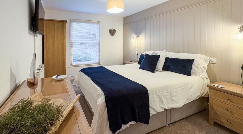 Photo of 2 Bed in St Ives