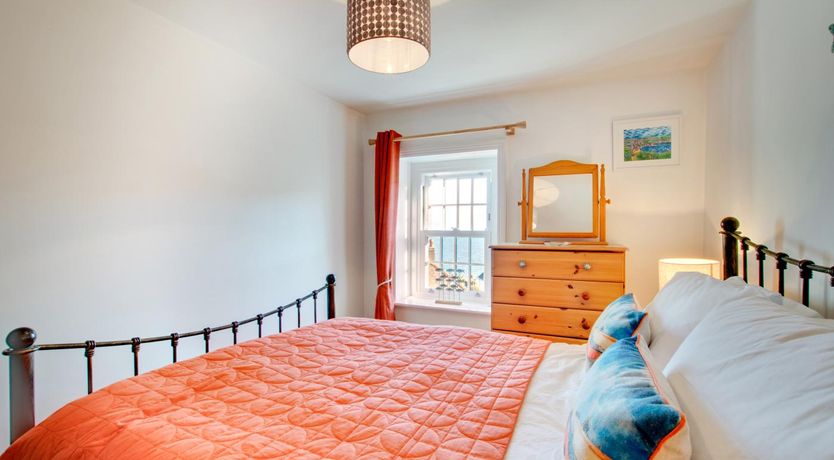 Photo of 3 Bed in Gorran Haven
