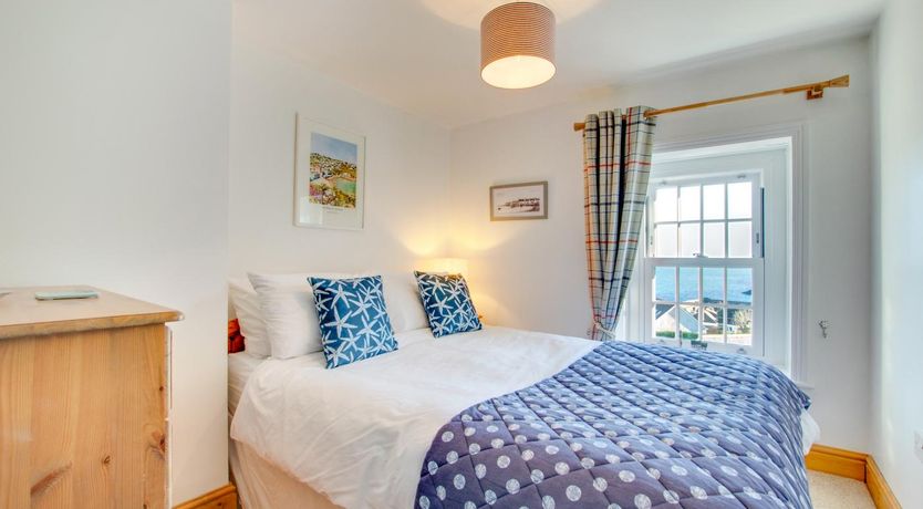 Photo of 3 Bed in Gorran Haven