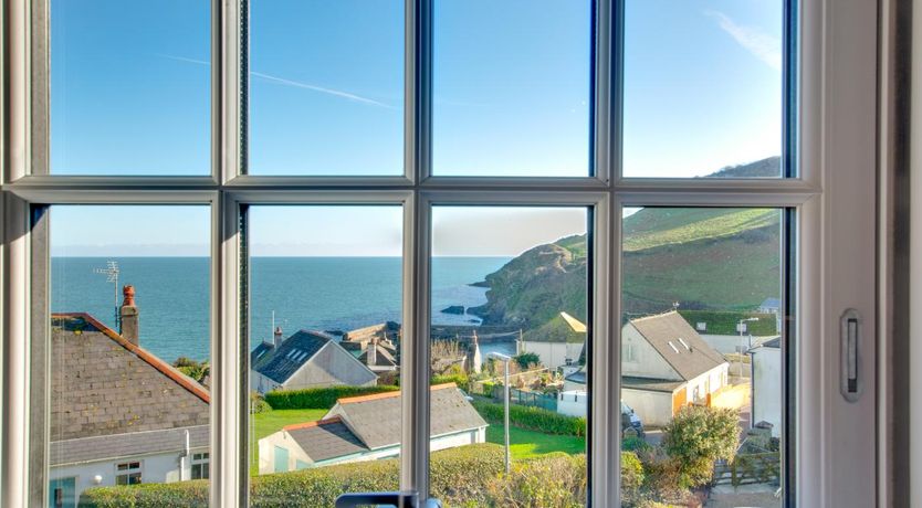 Photo of 3 Bed in Gorran Haven