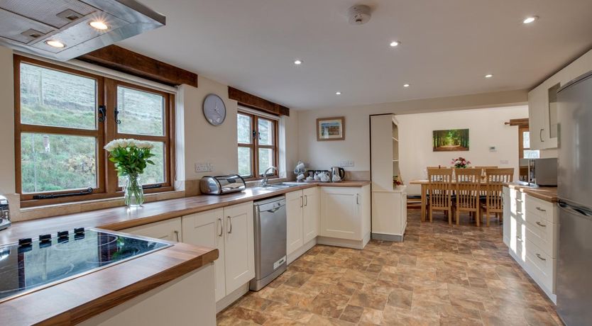 Photo of 3 Bed in South Molton