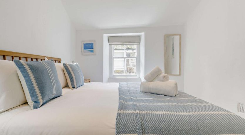 Photo of 2 Bed in St. Ives