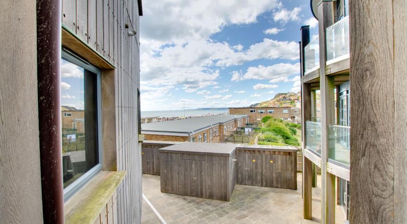 Photo of 2 Bed in West Bay