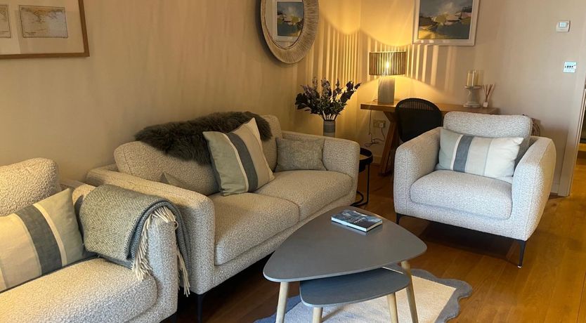 Photo of 2 Bed in West Bay