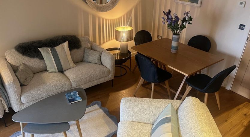 Photo of 2 Bed in West Bay