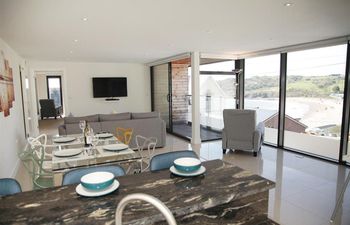 1 Bed in Langland Holiday Home